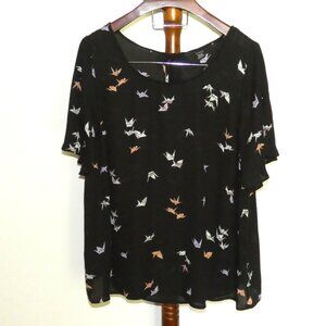 Torrid Pullover Top Size 3X 22 24 Split Sleeve Keyhole Back Paper Crane Pattern